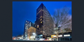  Aura on Flinders Serviced Apartments  Мельбурн